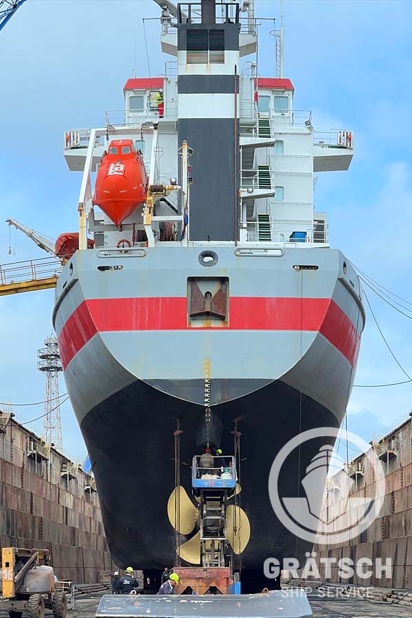 ship maintenance hamburg