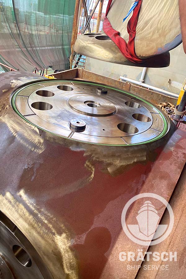 ship service propeller 01