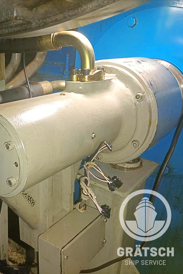 ship service propeller 04