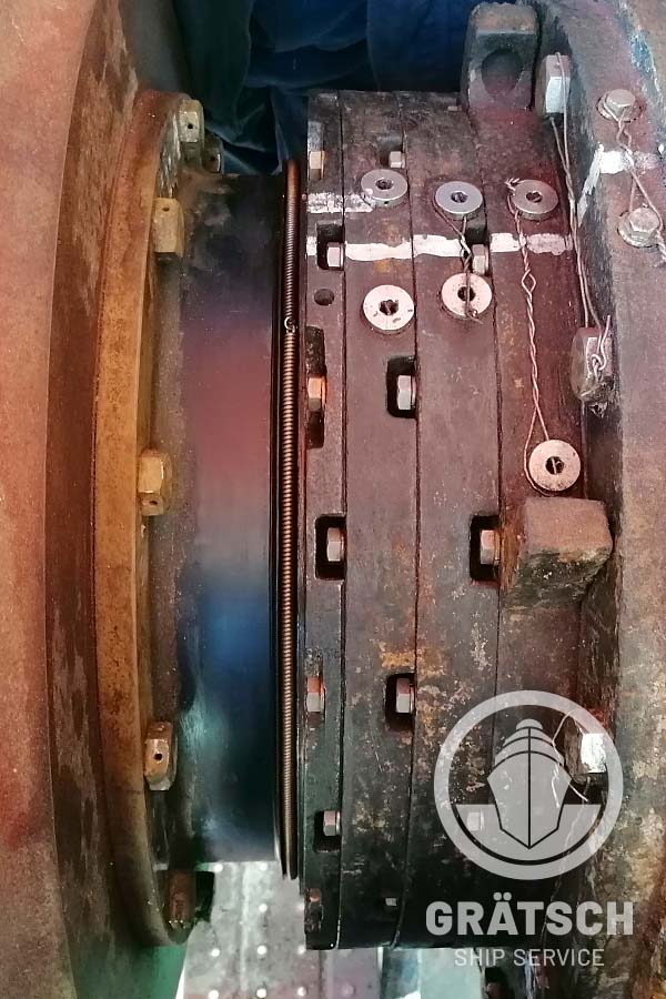 ship service stern tube seals 02